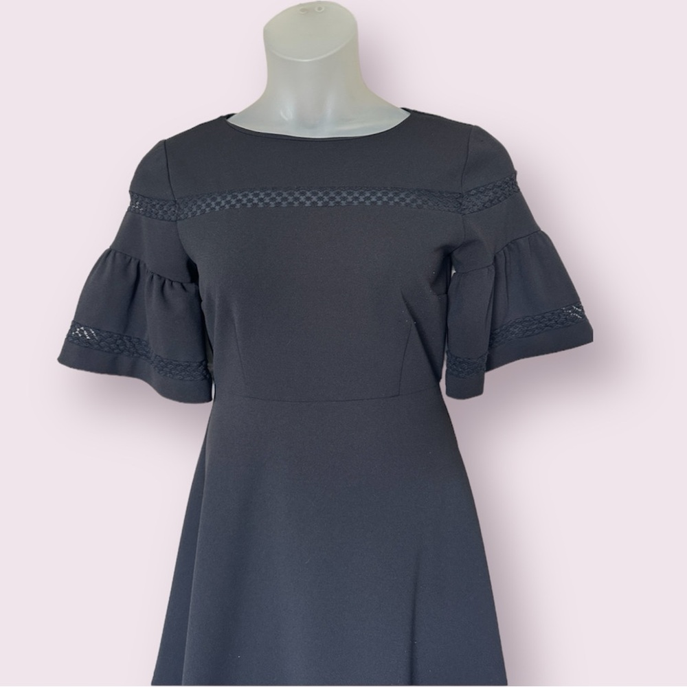 Gianni Bini black cocktail women’s dress A-line bell sleeves above knee Medium